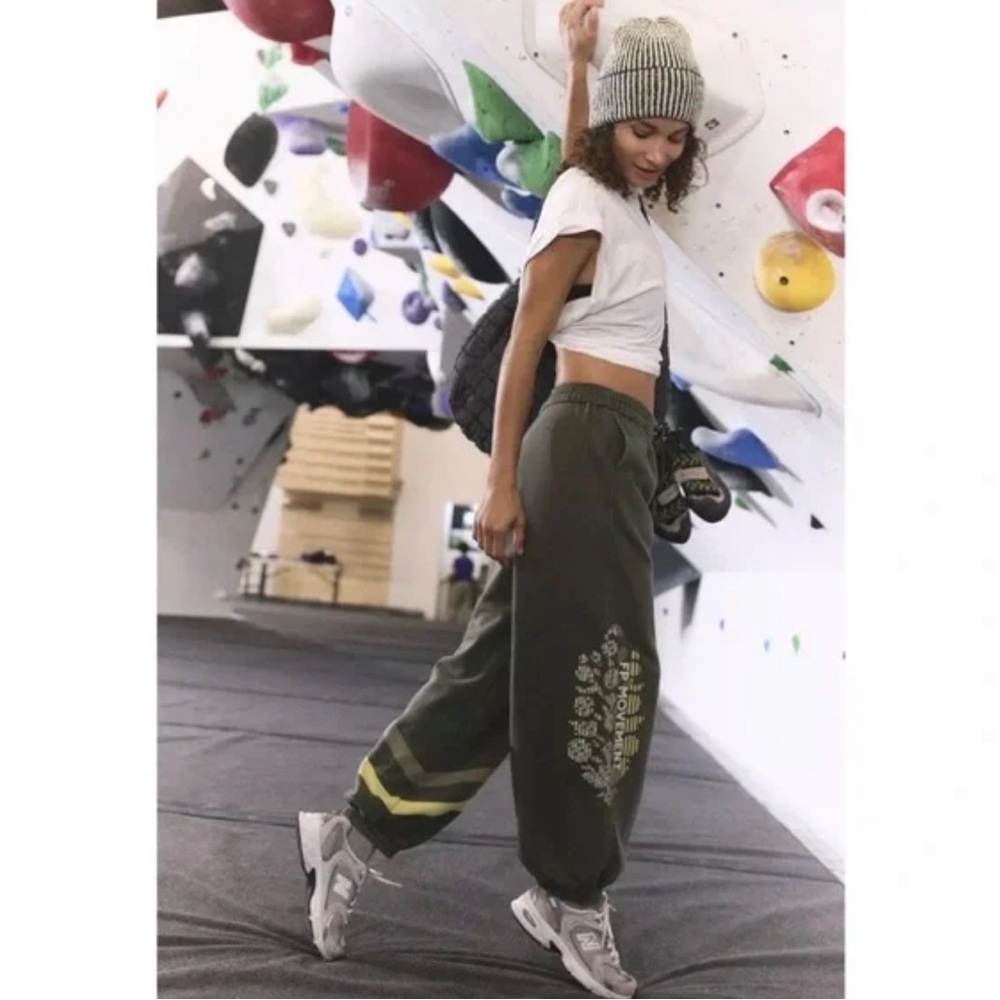 FP MOVEMENT ALL STAR SWEAPTPANTS